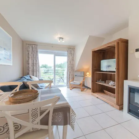 Zeeflat By Interhome Lägenhet De Haan
